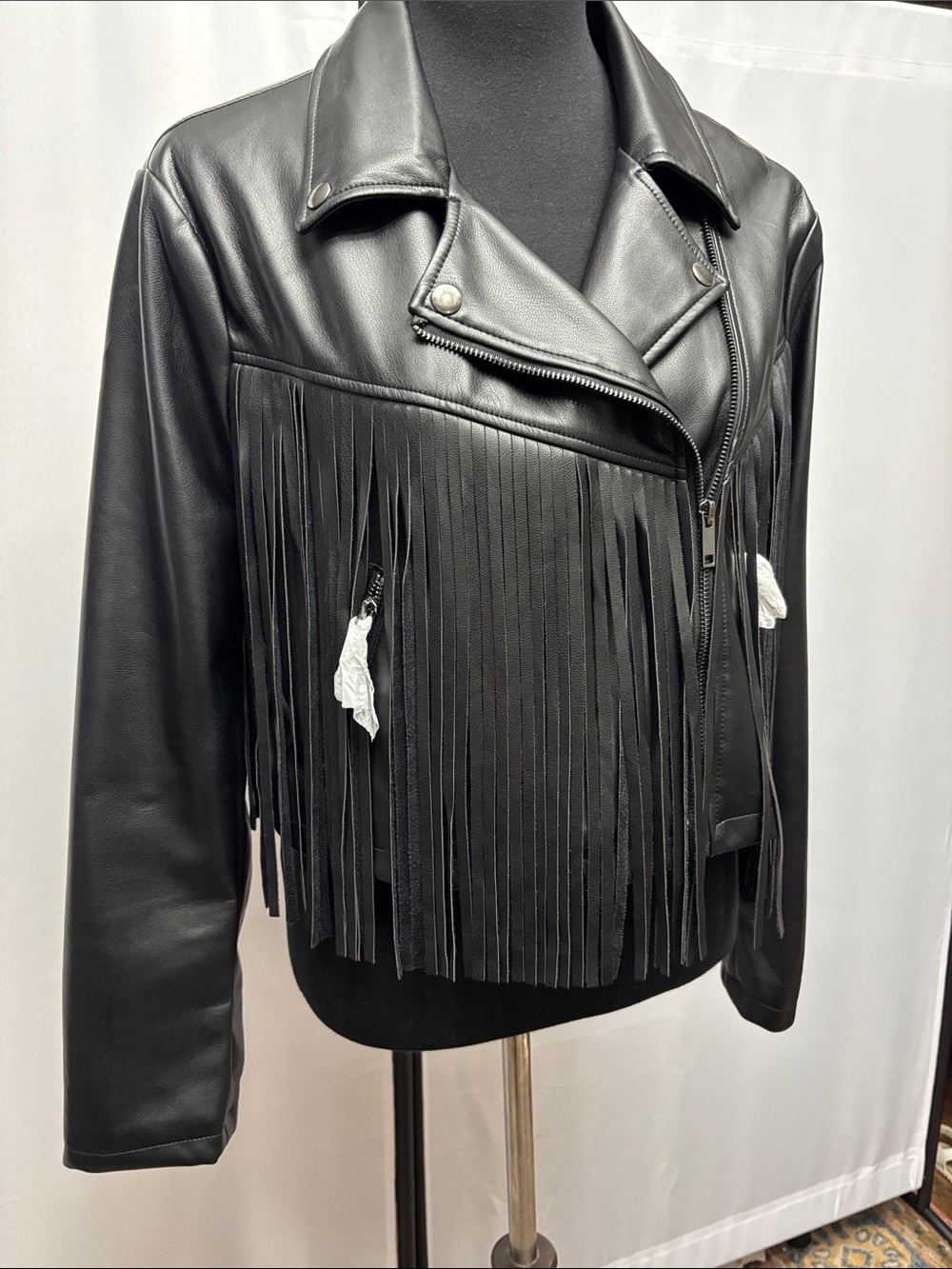 sofia by sofia vergara Black Fringe Faux Leather Moto Biker Jacket Size Large - Picture 3 of 10